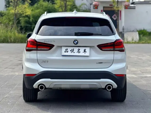 BMW X1 — Фото автомобиля 7