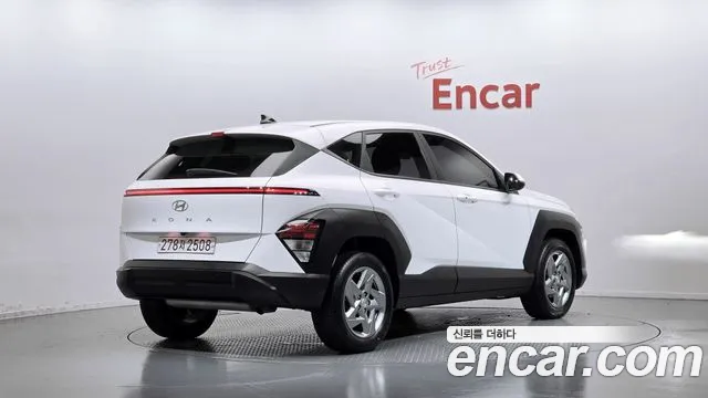 Hyundai Kona — Фото автомобиля 2