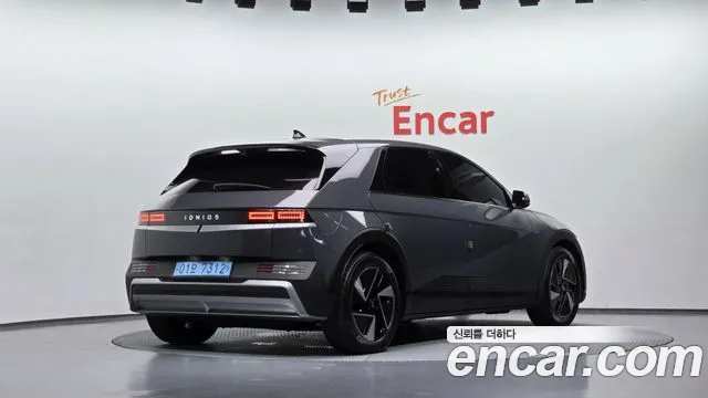 Hyundai Ioniq 5 — Фото автомобиля 2