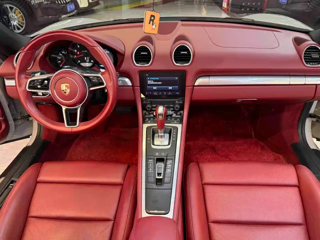 Porsche 718 — Фото автомобиля 11