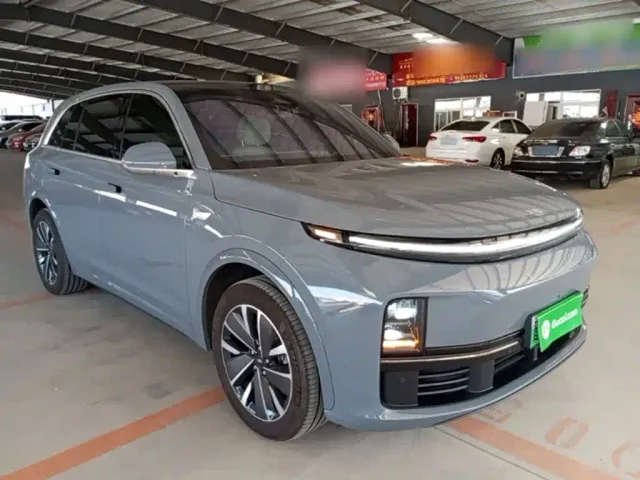 Li Auto L7 — Фото автомобиля 3