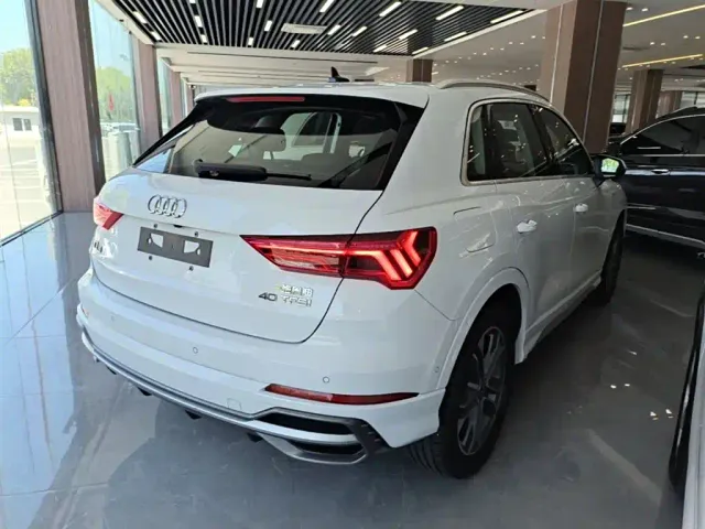 Audi Q3 — Фото автомобиля 6