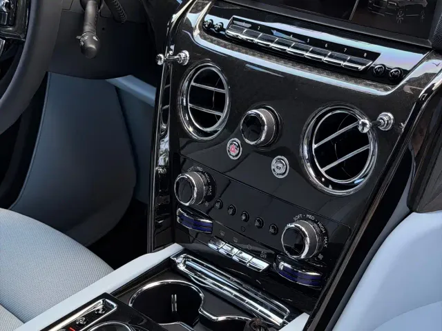 Rolls-Royce Cullinan — Фото автомобиля 7