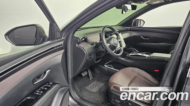 Hyundai Tucson Tucson (NX4) Бензин 1.6 турбо 2WD — Фото автомобиля 10