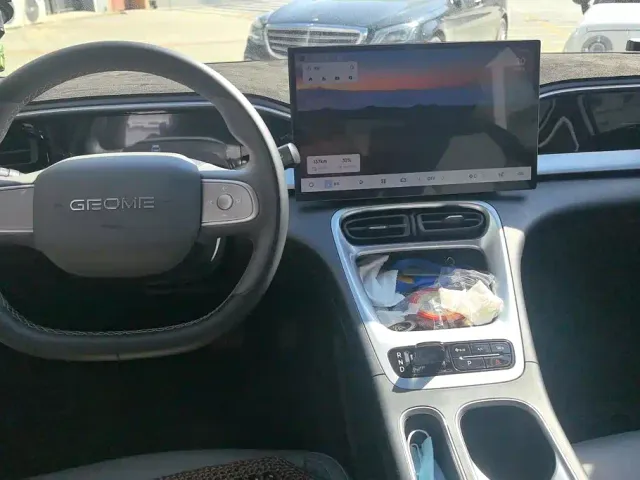 Geely Starry Wish — Фото автомобиля 12