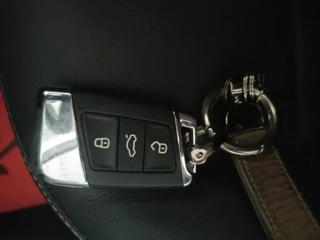 Volkswagen Passat — Фото автомобиля 8