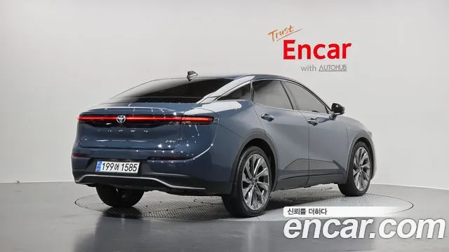 Toyota Crown — Фото автомобиля 2