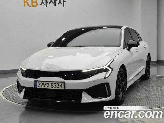 Фотография автомобиля — Kia K5 Generation 3