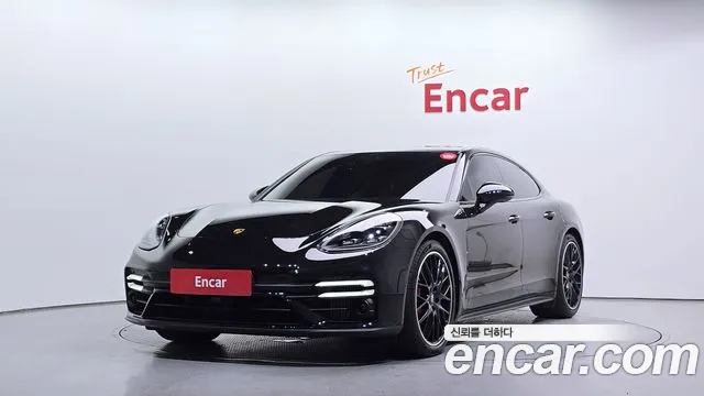 Фотография автомобиля — Porsche Panamera