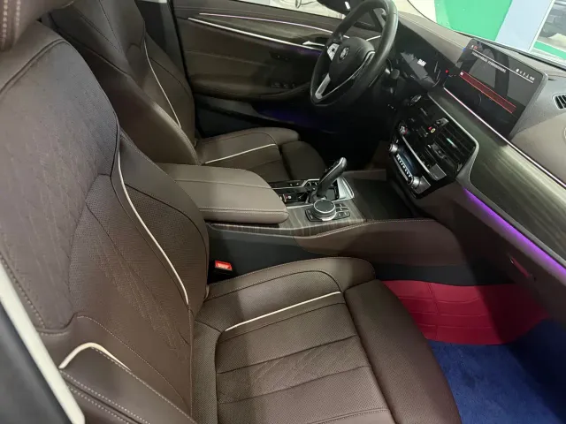 BMW 5 Series — Фото автомобиля 4