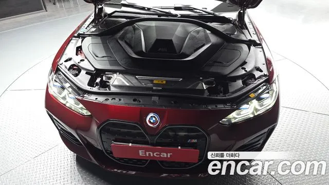 BMW i4 — Фото автомобиля 6