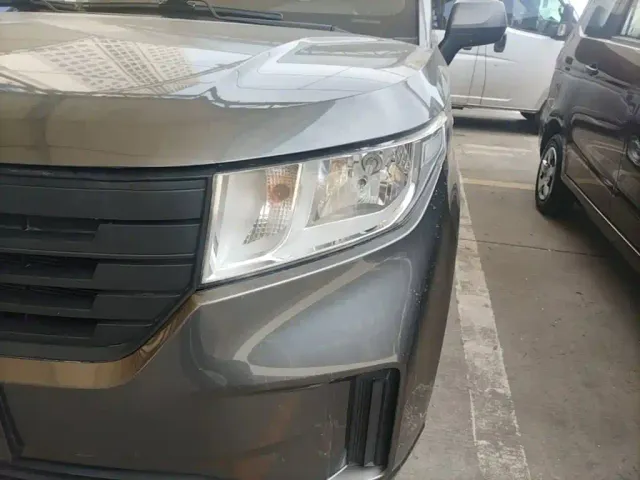 Wuling Zhengcheng — Фото автомобиля 18