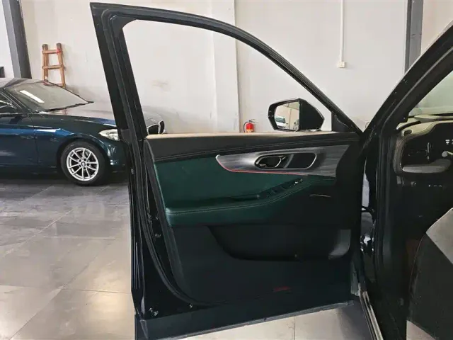 GAC Trumpchi GS8 — Фото автомобиля 7