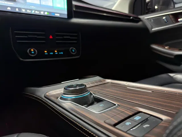 Ford Edge — Фото автомобиля 15
