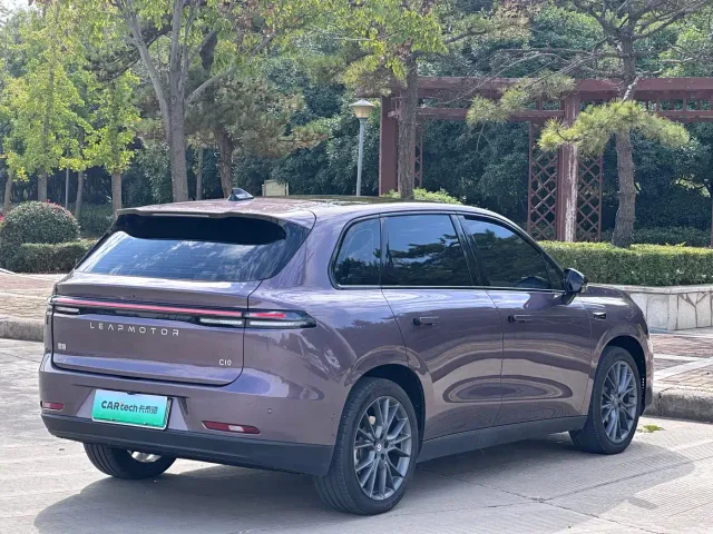 Leapmotor C10 — Фото автомобиля 3