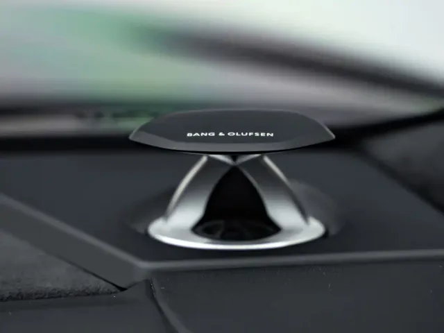 Lamborghini Urus — Фото автомобиля 17
