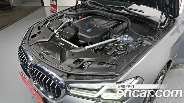 BMW 5-Series — Фото автомобиля 6