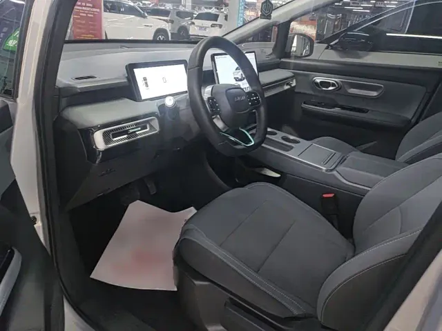 GAC Aion Y — Фото автомобиля 11