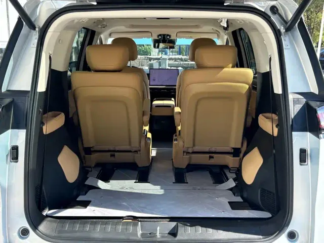 GAC Trumpchi E8 — Фото автомобиля 18