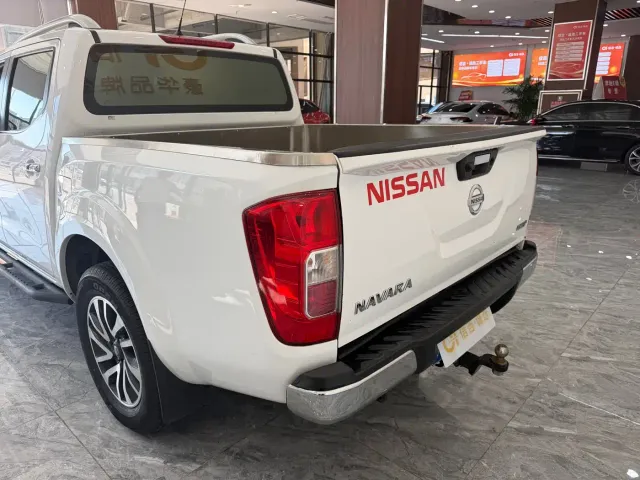Nissan Navara — Фото автомобиля 4