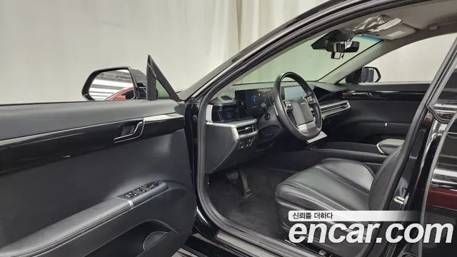 Hyundai Grandeur Grandeur (GN7) 2.5 Бензин 2WD — Фото автомобиля 10
