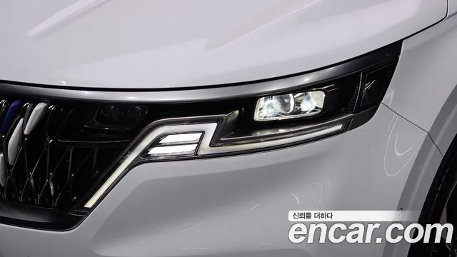 Kia Carnival — Фото автомобиля 7