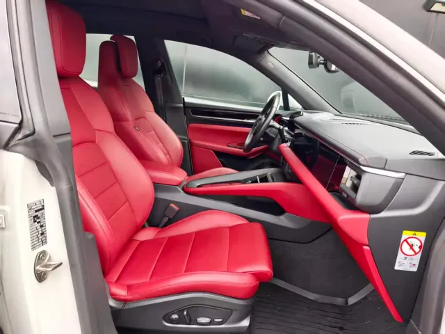 Porsche Macan EV — Фото автомобиля 10