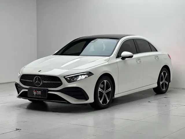 Фотография автомобиля — Mercedes-Benz A-Class