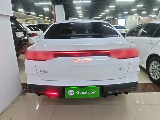 BYD Qin L — Фото автомобиля 5