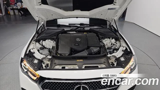 Mercedes-Benz E-Class — Фото автомобиля 6