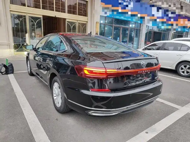 Volkswagen Passat — Фото автомобиля 4