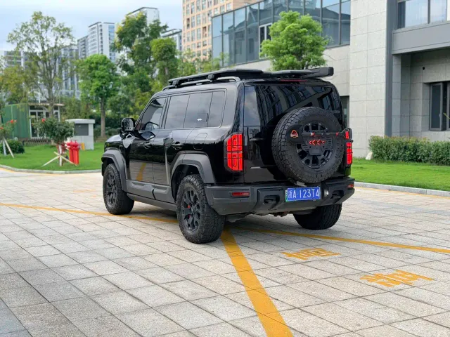 BYD FangChengBao Leopard 5 — Фото автомобиля 23