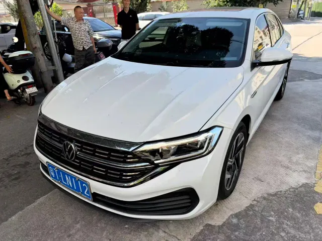 Volkswagen Sagitar — Фото автомобиля 2