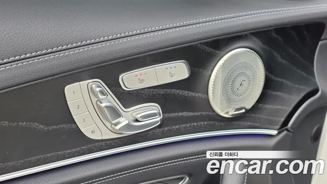Mercedes-Benz E-Class — Фото автомобиля 10