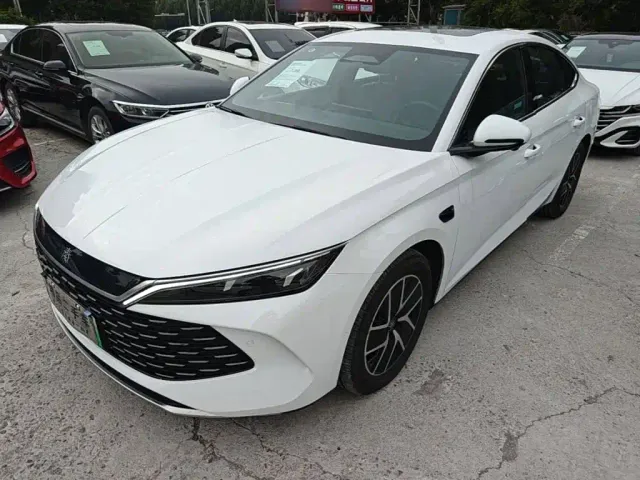 Фотография автомобиля — BYD Qin L