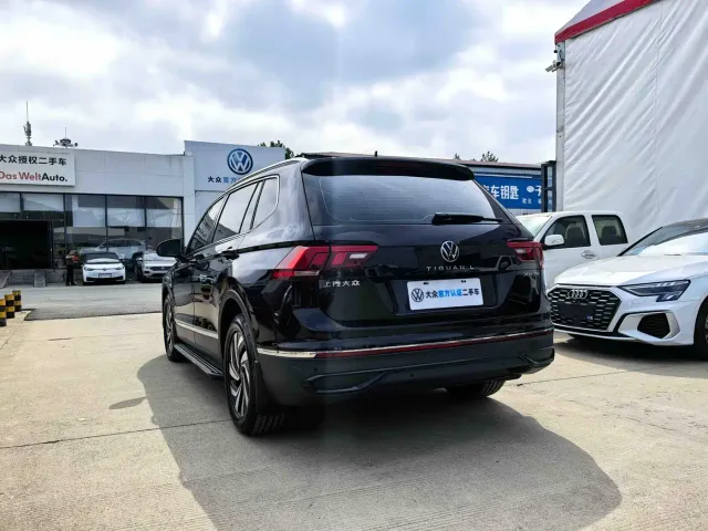 Volkswagen Tiguan L — Фото автомобиля 8