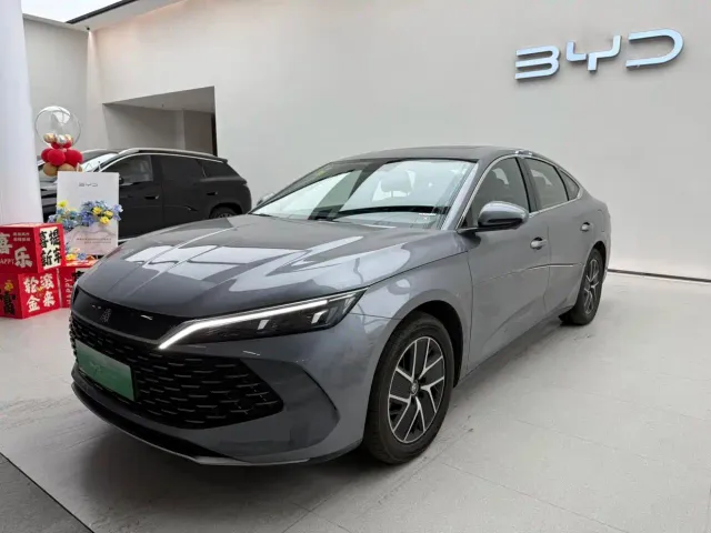 Фотография автомобиля — BYD Qin L