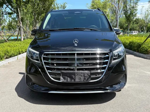 Mercedes-Benz V-Class — Фото автомобиля 2