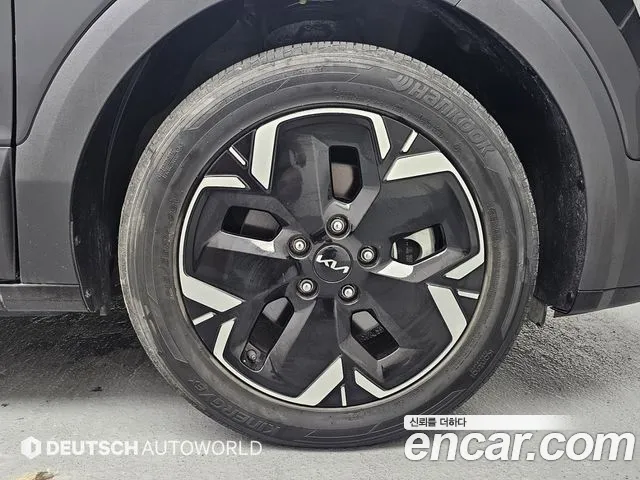 Kia Niro — Фото автомобиля 5
