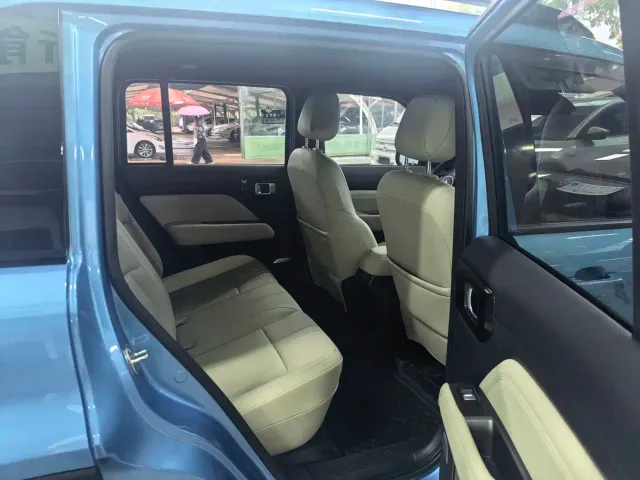 Baojun Yep Plus — Фото автомобиля 13