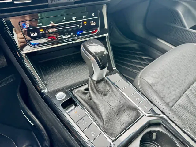Volkswagen Passat — Фото автомобиля 10