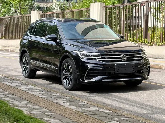 Volkswagen Tiguan L — Фото автомобиля 6