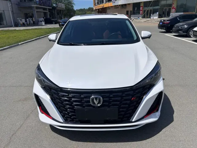 Changan Eado — Фото автомобиля 2