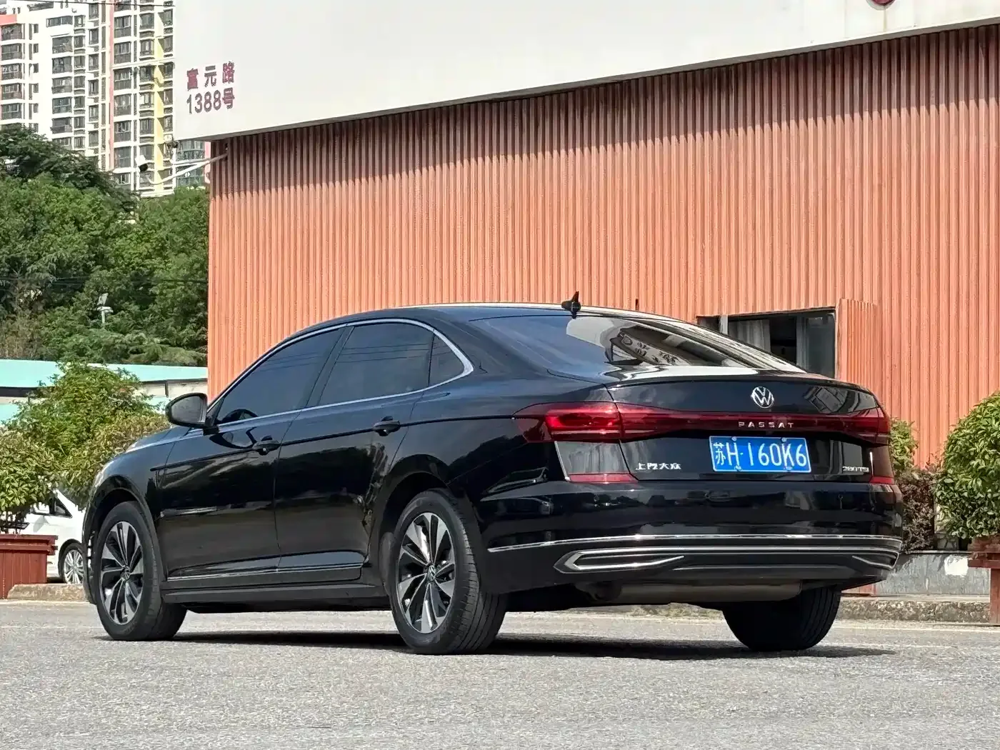 Фотография автомобиля — Volkswagen Passat