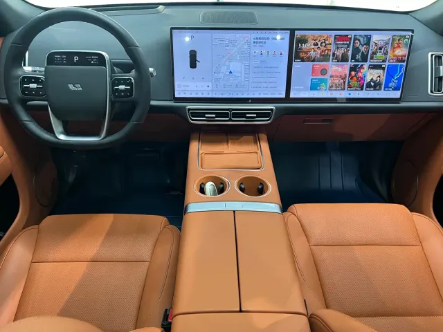 Li Auto L7 — Фото автомобиля 11