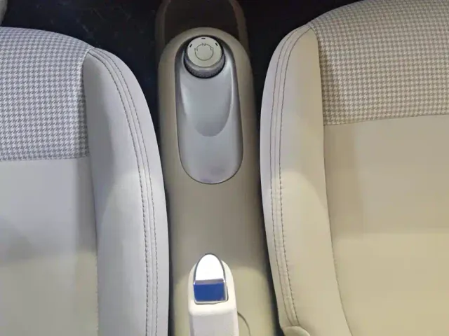 Wuling Hongguang Mini EV — Фото автомобиля 16