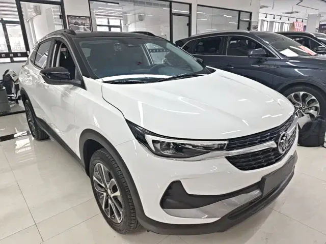 Buick Encore — Фото автомобиля 3