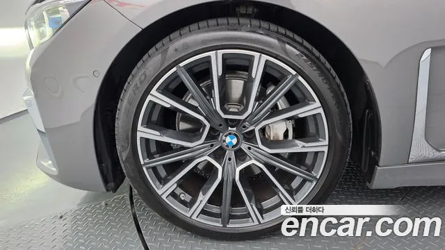 BMW 7-Series — Фото автомобиля 5