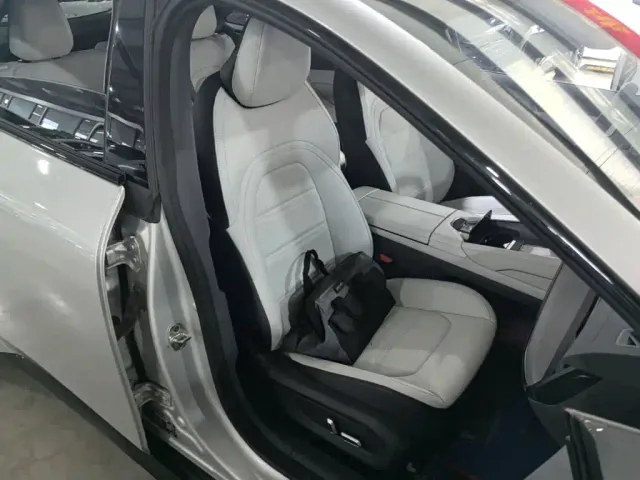 Dongfeng eπ 007 — Фото автомобиля 24