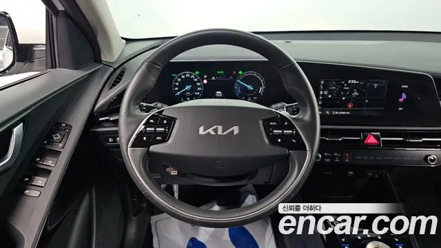 Kia Niro New — Фото автомобиля 19